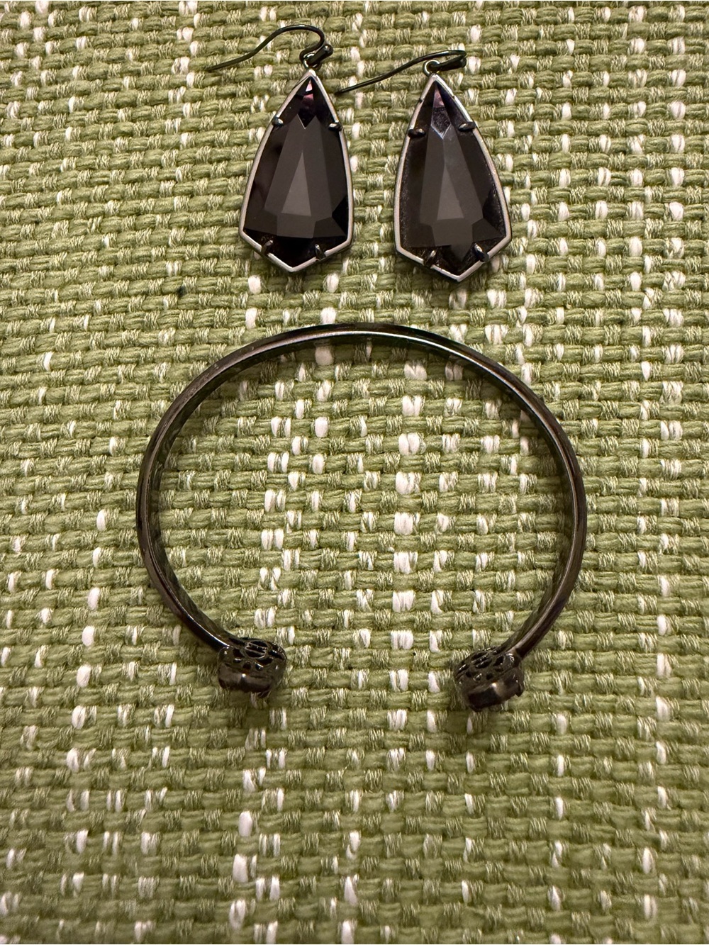 Kendra Scott Black Faceted Teardrop Earrings and cuff set